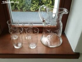 Skleněný džbán se sklenicemi (4 kusy) SLEVA