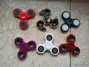 Fidget spinner, antistresové hračky