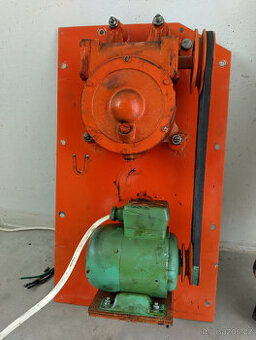 Motor s převodovkou - 1