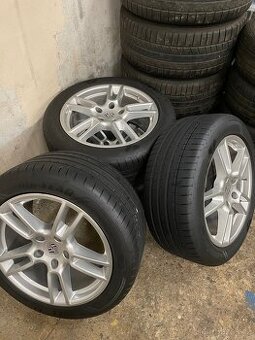 Zánovní letní sada 19”, Porsche Panamera 970