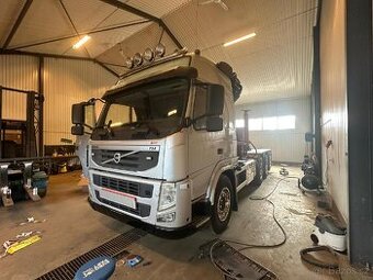 Volvo FM460 8x4 nosič kontejneru s hydraulickou rukou