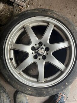 Alu kola 5/100 et 38 225/45 R17