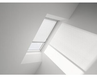 velux žaluzie stříbrné barvy
