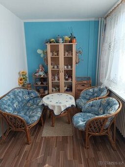 Prodám vitrínu - Chrudim