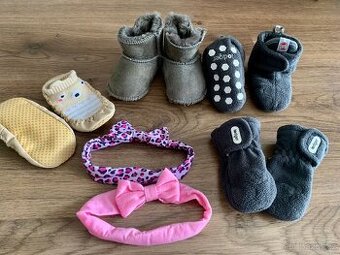 Capáčky ,rukavičky a ostatní … cena za vše 250kč