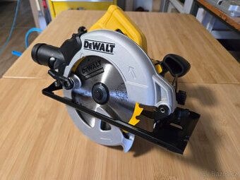 DeWALT DWE550 - 1