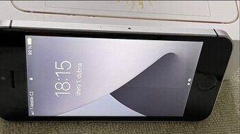 Iphone SE 32GB, nabíječka, krabice, akku 84%, skvělý stav