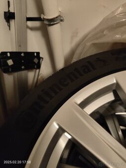 Letní pneu Continental 255/45 R20