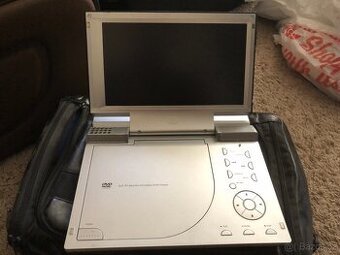 Přenosný DVD přehrávač s monitorem 8.5''