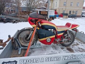 Honda CB 550 FOUR okruhovy special - dily