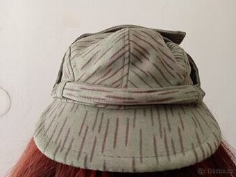 Stará vojenská čepice