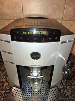PRODÁM AUTOMATICKÝ KÁVOVAR ŠVÝCARSKÉ ZN. JURA IMPRESSA F90