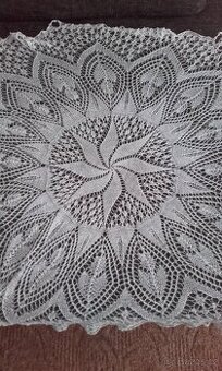 dečky na kulatý stolek