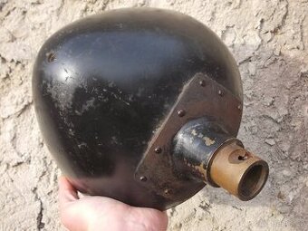 SVĚTLO PARABOLA LAMPA VETERÁN AUTO PRAGA TATRA