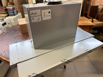 Nové vestavné digestoře 90cm AEG ,