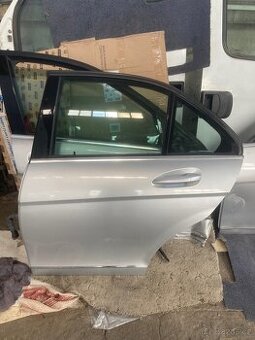 Zadni dveře Mercedes W204