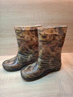 Prodám dětské holinky Demar N Maskáč, vel. 32/33 vč. zimní v