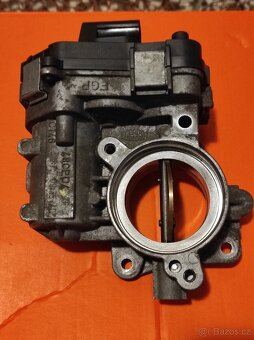 Škrtící klapka Opel Astra 1.9 CDTI 110kw