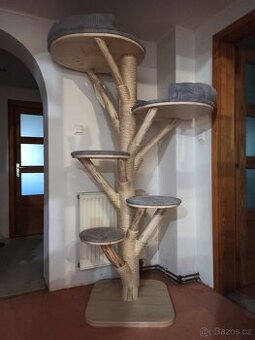 Kočičí strom / škrabadlo pro kočky / kočka