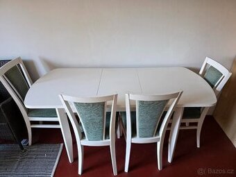 Prodej rozkládacího kuchyňského stolu se židlemi