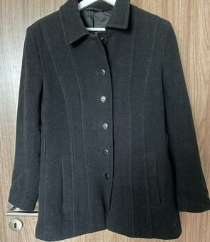 Dámský černý kabát vel. 36