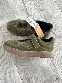 Nivě klučičí kožené tenisky 36