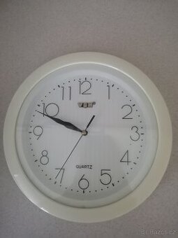 Nástěnné hodiny Quartz