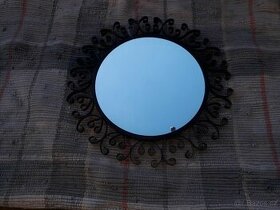 Zrcadlo starožitné kované kulaté 43 cm