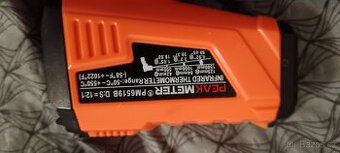 Digitální bezkontaktní teploměr