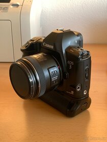 Canon EOS 3 + Canon PB-E2 - 1