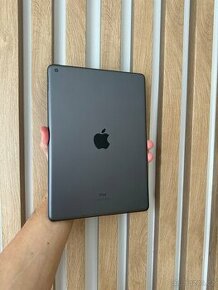 Apple iPad 10.2 32gb (7 gen) Wi-Fi, baterie 100%