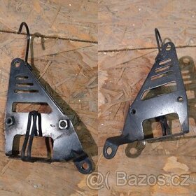 Suzuki GSF400 Bandit - držák regulátoru dobíjení