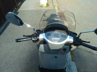 Aprilia Scarabeo 200ie; rv.2013; naj. 28tis; 2x origo. klíč.