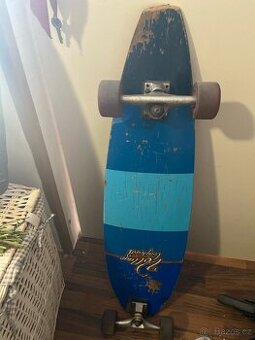 Starší longboard