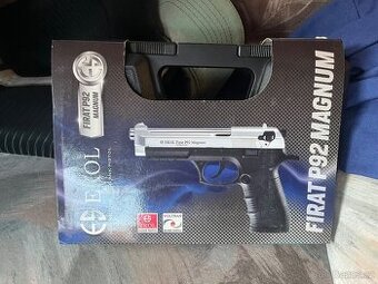 Prodám plynovou pistoli - 1