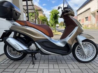 Piaggio Beverly 125i, Cz doklady, 2013, velice hezká