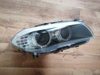BMW F10 F11 pravý xenon 63117203246 bez AHL