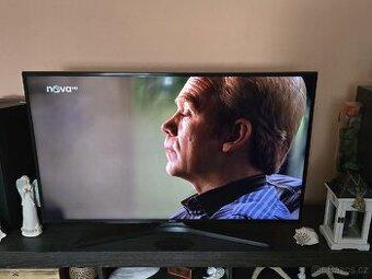 TV Samsung UE50KU6072U