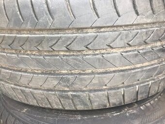 Letní pneu 235/55/17 zátěž 103 dva kusy Dunlop