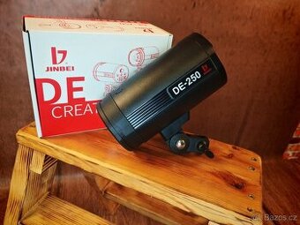 Blesk Jinbei 250 v záruce