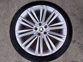 Prodám orig. alu zimní sadu 19" Škoda Superb III