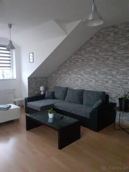 Pronájem bytu 2+kk s balkónem + parkovací místo