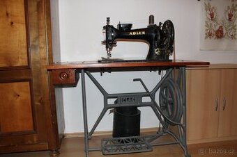 Šicí stroj + řezačka řemínků - 1