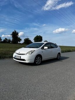 Pronájem - Toyota prius