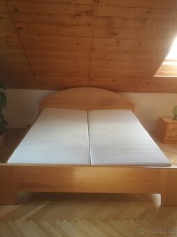 manželská postel masiv + lamelové rošty + matrace