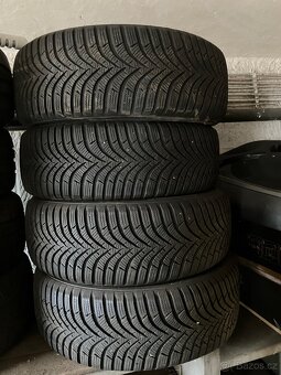 Zimni pneu 195/60 r15