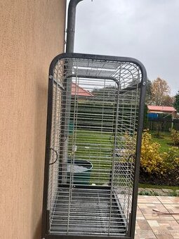 Prodám klec pro papoušky