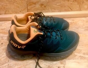 Trekové boty Inov8 ROCfly G350, vel. 39,5