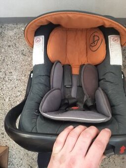 Vajičko autosedačka.