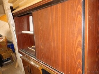 Dřevěné skříňky